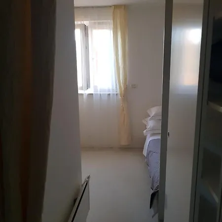 מלון דירות Fontana זמברטיה