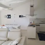 Fontana Aparthotel Zambratija (Istria)